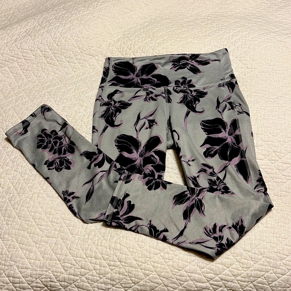 Athleta Women’s XS Capri Legging